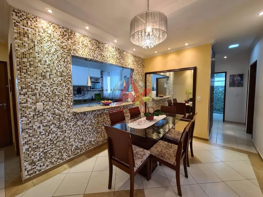 Apartamento com 3 quartos à venda, 96m2 em Ubatuba - SP - imagem 4 Foto 4 de Apartamento com 3 quartos à venda, 96m2 em Ubatuba - SP