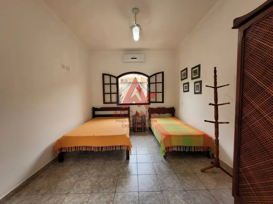 Foto 7 de Casa com 4 quartos à venda, 408m2 em Ubatuba - SP
