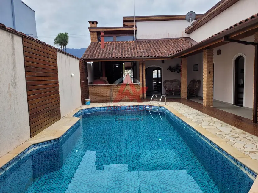 Foto 5 de Casa com 4 quartos à venda, 408m2 em Ubatuba - SP