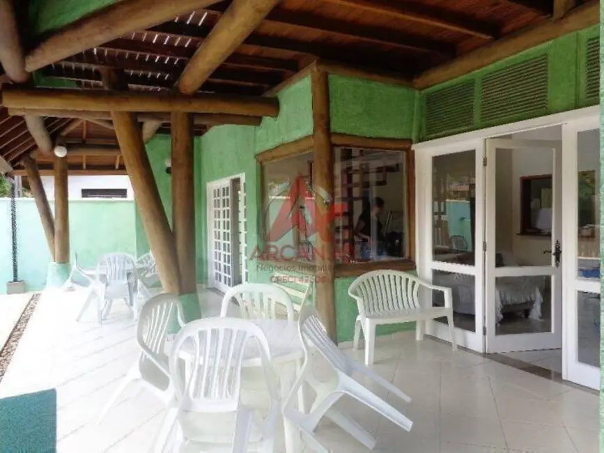 Foto 3 de Casa com 6 quartos à venda, 326m2 em Ubatuba - SP