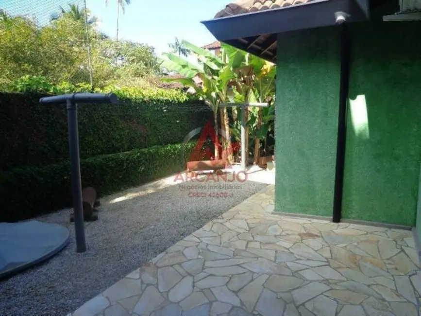 Foto 9 de Casa com 6 quartos à venda, 326m2 em Ubatuba - SP