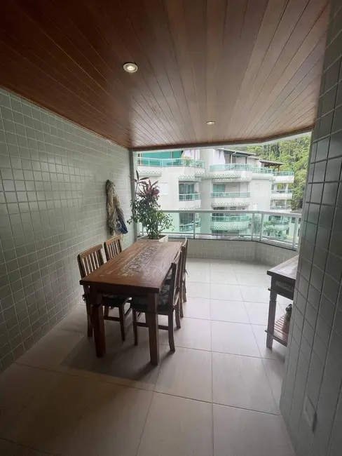 Apartamento com 3 quartos à venda, 203m2 em Ubatuba - SP - imagem 4 Foto 4 de Apartamento com 3 quartos à venda, 203m2 em Ubatuba - SP