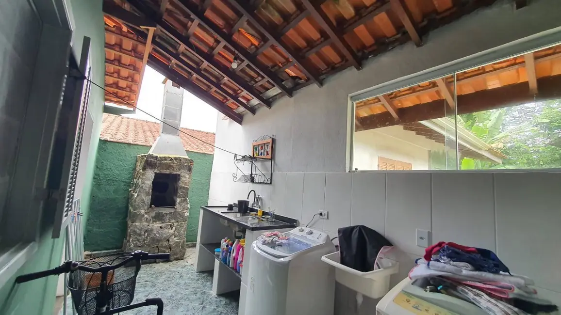 Casa com 2 quartos à venda, 150m2 em Ubatuba - SP - imagem 2 Foto 2 de Casa com 2 quartos à venda, 150m2 em Ubatuba - SP