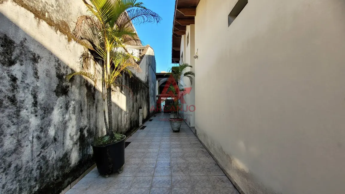 Foto 4 de Casa com 5 quartos à venda, 425m2 em Ubatuba - SP