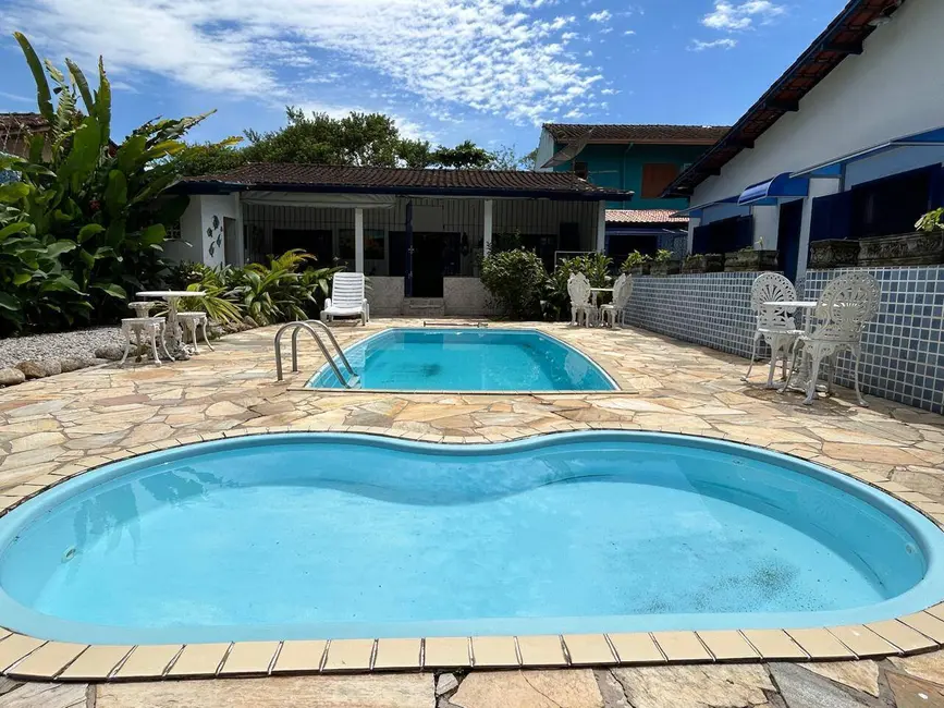Casa com 5 quartos à venda, 405m2 em Ubatuba - SP - imagem 2 Foto 2 de Casa com 5 quartos à venda, 405m2 em Ubatuba - SP