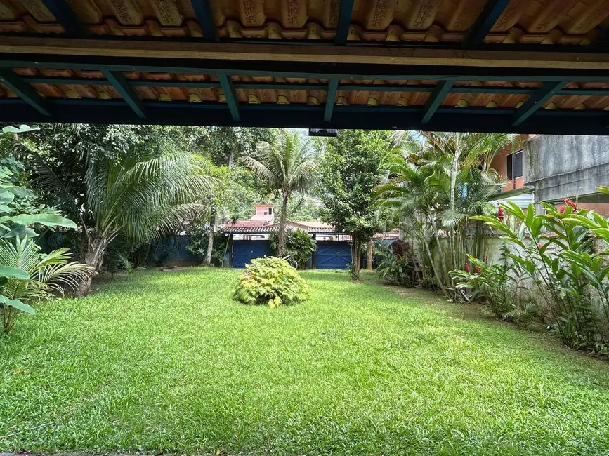 Casa com 5 quartos à venda, 405m2 em Ubatuba - SP - imagem 7 Foto 7 de Casa com 5 quartos à venda, 405m2 em Ubatuba - SP