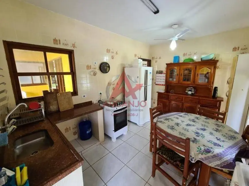 Casa com 5 quartos à venda em Ubatuba - SP - imagem 9 Foto 9 de Casa com 5 quartos à venda em Ubatuba - SP
