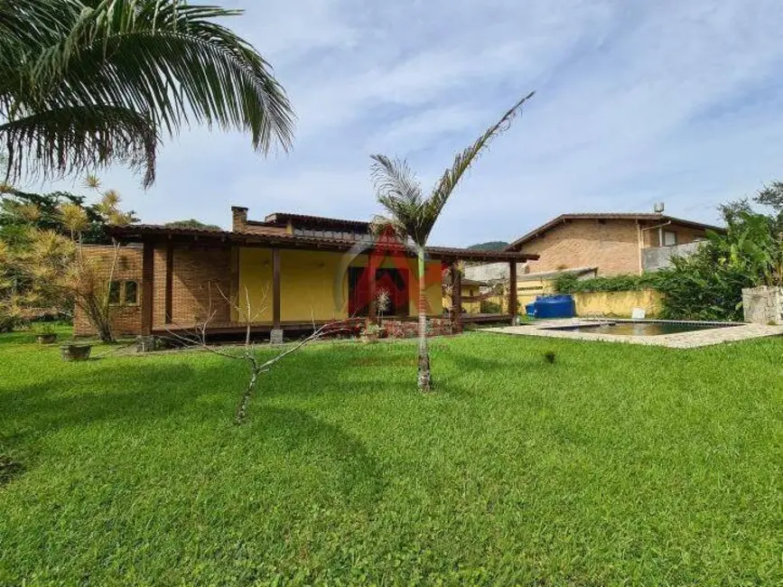 Casa com 5 quartos à venda em Ubatuba - SP - imagem 2 Foto 2 de Casa com 5 quartos à venda em Ubatuba - SP