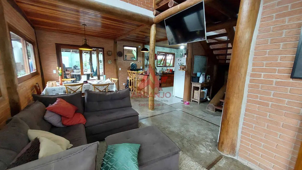 Foto 4 de Casa com 4 quartos à venda, 227m2 em Ubatuba - SP