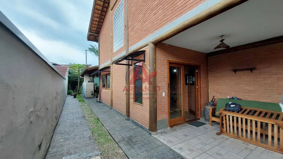 Foto 7 de Casa com 4 quartos à venda, 227m2 em Ubatuba - SP