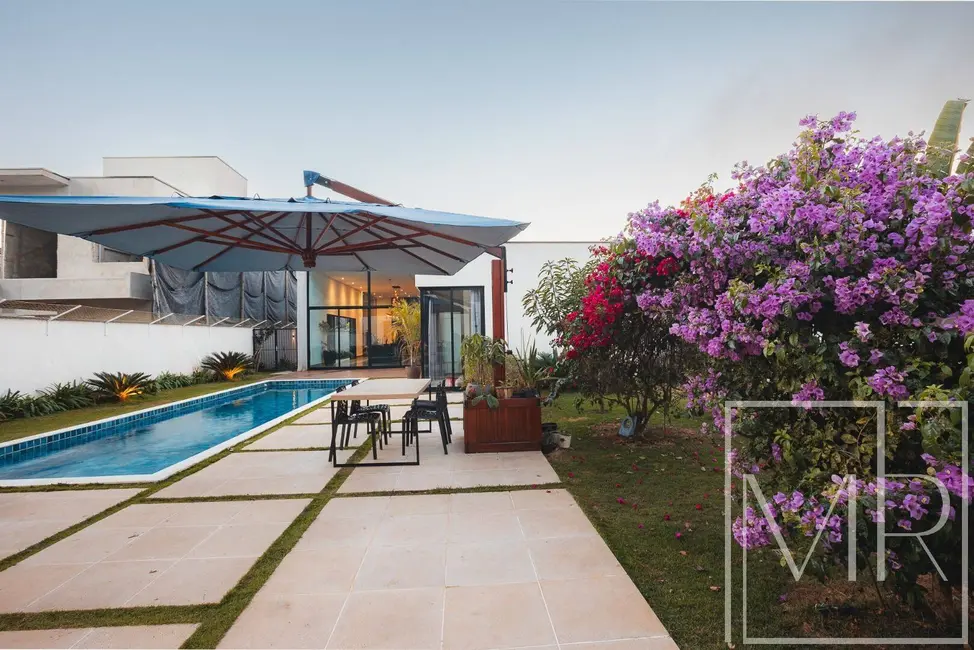 Foto 3 de Casa de Condomínio com 4 quartos à venda, 690m2 em Atibaia - SP