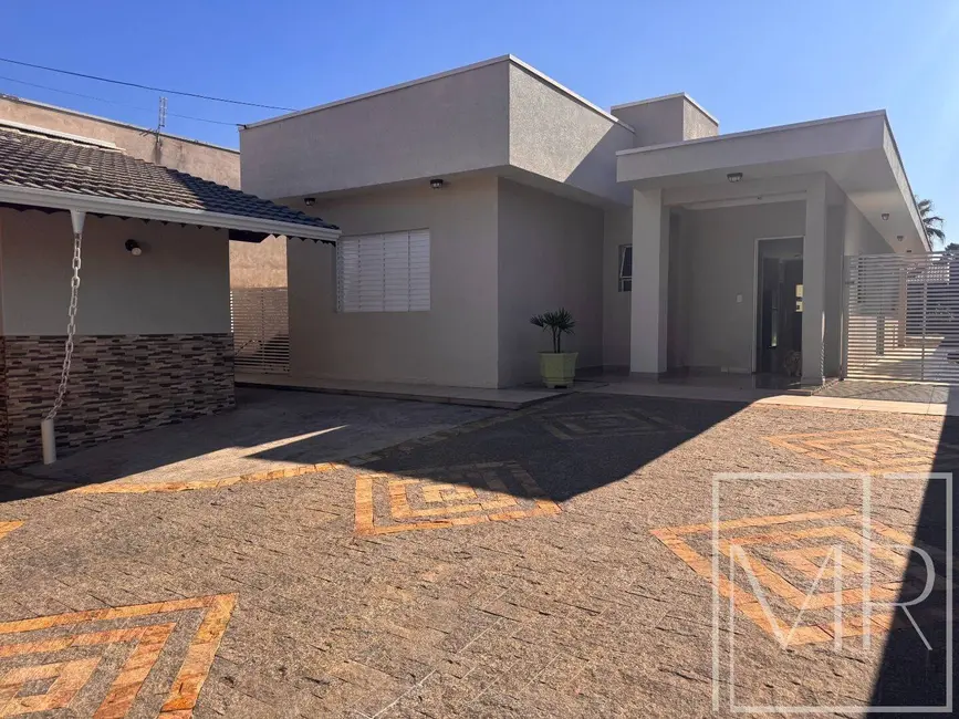 Casa com 3 quartos à venda, 653m2 em Vila Santista, Atibaia - SP - imagem 8 Foto 8 de Casa com 3 quartos à venda, 653m2 em Vila Santista, Atibaia - SP