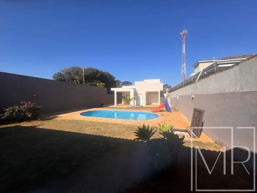 Casa com 3 quartos à venda, 653m2 em Vila Santista, Atibaia - SP - imagem 6 Foto 6 de Casa com 3 quartos à venda, 653m2 em Vila Santista, Atibaia - SP