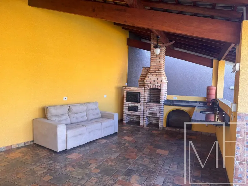 Casa com 3 quartos à venda, 653m2 em Vila Santista, Atibaia - SP - imagem 4 Foto 4 de Casa com 3 quartos à venda, 653m2 em Vila Santista, Atibaia - SP