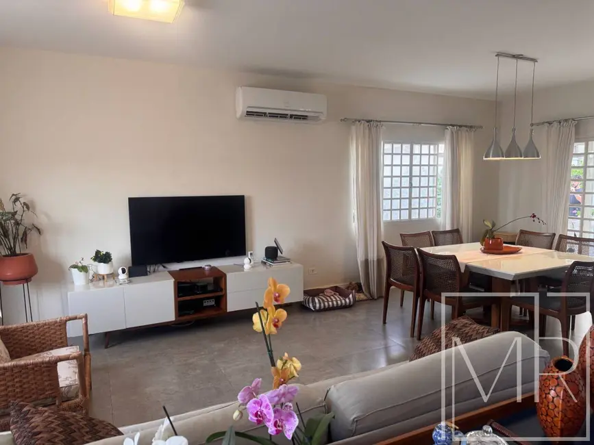 Casa com 3 quartos à venda, 222m2 em Jardim das Flores, Atibaia - SP - imagem 6 Foto 6 de Casa com 3 quartos à venda, 222m2 em Jardim das Flores, Atibaia - SP