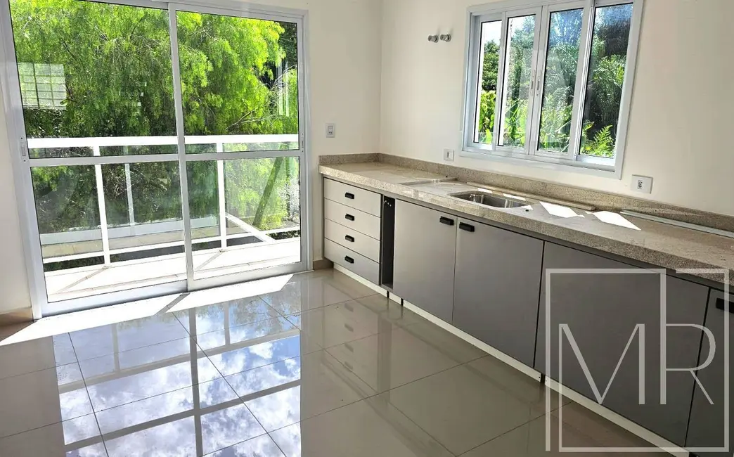 Foto 6 de Casa com 3 quartos à venda, 300m2 em Vila Thais, Atibaia - SP