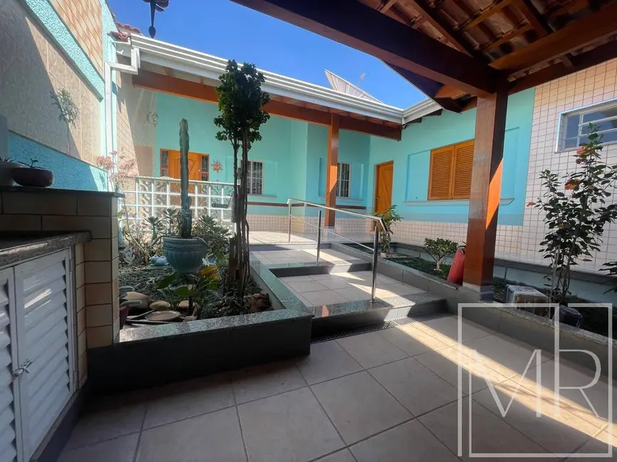 Foto 1 de Casa com 2 quartos à venda, 300m2 em Alvinópolis, Atibaia - SP
