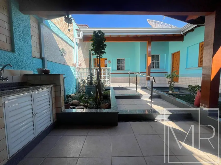 Foto 2 de Casa com 2 quartos à venda, 300m2 em Alvinópolis, Atibaia - SP