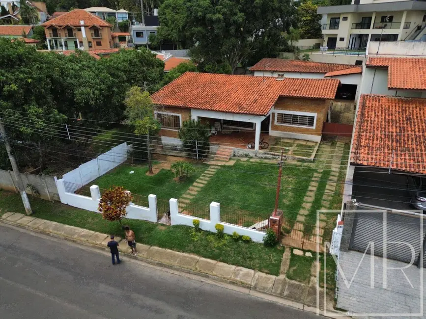 Casa com 4 quartos à venda, 637m2 em Vila Santista, Atibaia - SP - imagem 1 Foto 1 de Casa com 4 quartos à venda, 637m2 em Vila Santista, Atibaia - SP