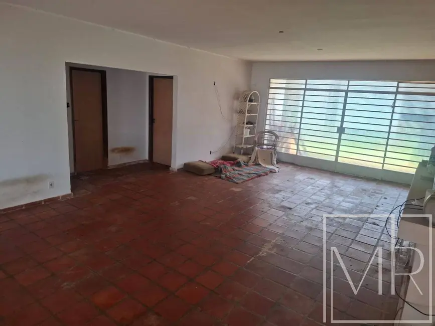 Casa com 4 quartos à venda, 637m2 em Vila Santista, Atibaia - SP - imagem 6 Foto 6 de Casa com 4 quartos à venda, 637m2 em Vila Santista, Atibaia - SP