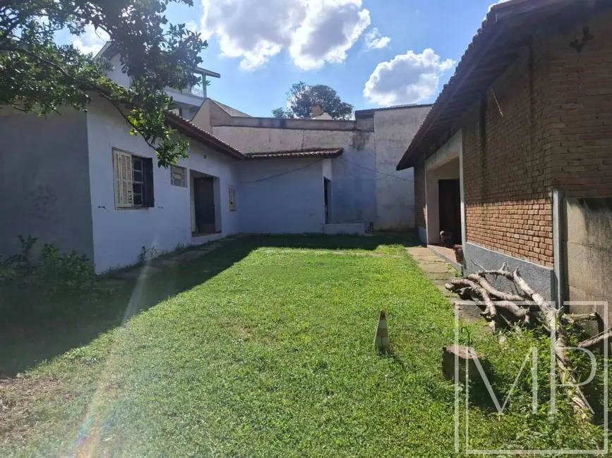 Casa com 4 quartos à venda, 637m2 em Vila Santista, Atibaia - SP - imagem 8 Foto 8 de Casa com 4 quartos à venda, 637m2 em Vila Santista, Atibaia - SP