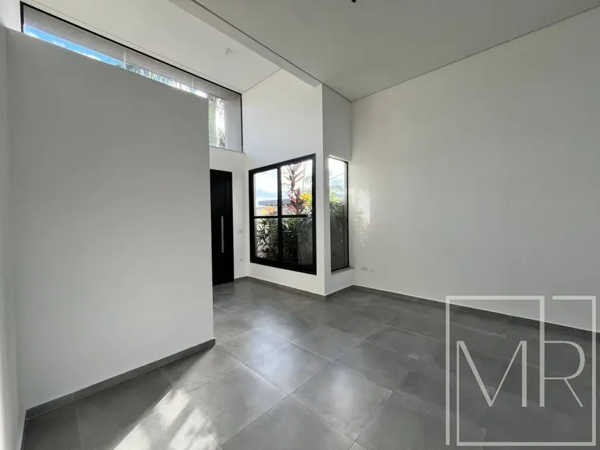 Casa de Condomínio com 3 quartos à venda, 523m2 em Vila Santista, Atibaia - SP - imagem 6 Foto 6 de Casa de Condomínio com 3 quartos à venda, 523m2 em Vila Santista, Atibaia - SP