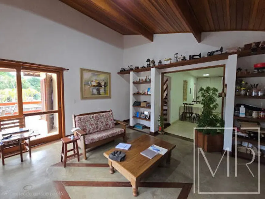 Foto 1 de Casa com 3 quartos à venda, 900m2 em Retiro das Fontes, Atibaia - SP