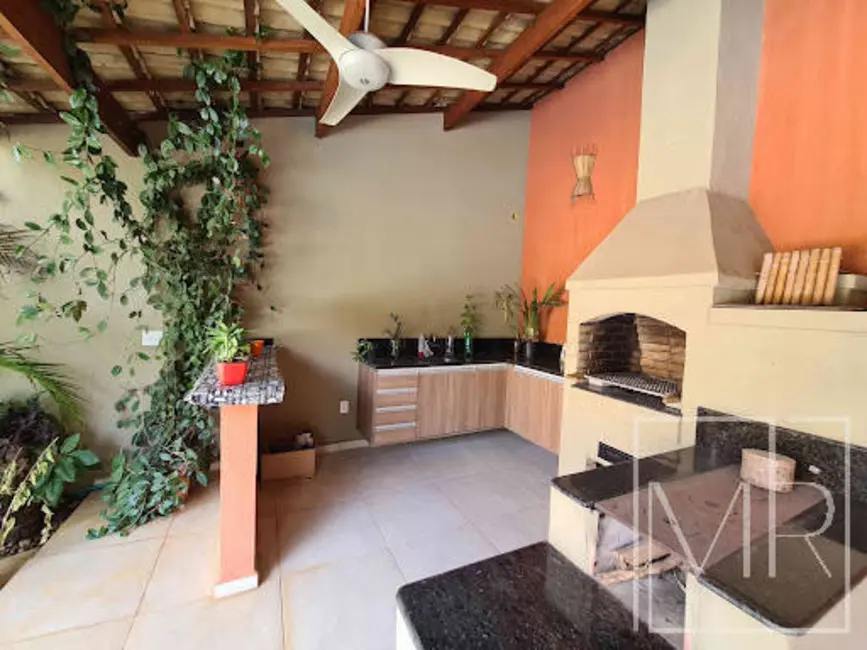 Foto 4 de Casa com 4 quartos à venda, 480m2 em Vila Petrópolis, Atibaia - SP