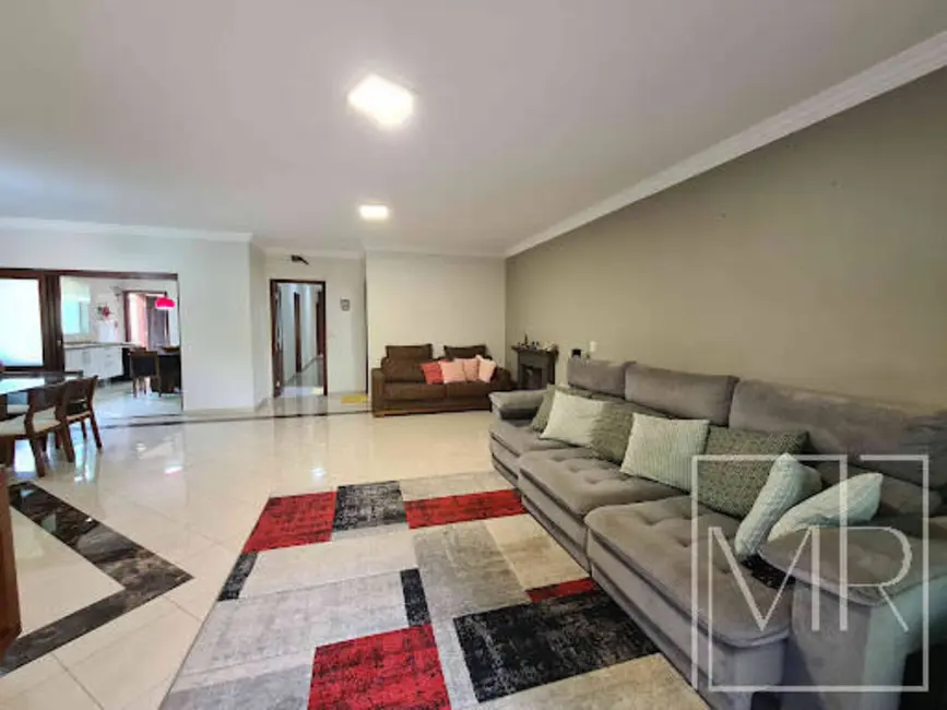Foto 3 de Casa com 4 quartos à venda, 480m2 em Vila Petrópolis, Atibaia - SP