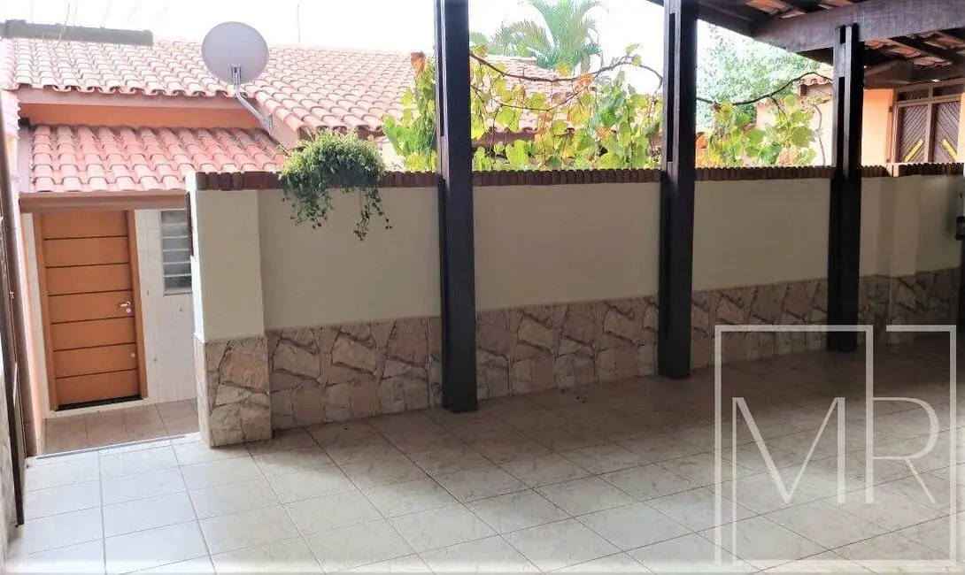 Foto 3 de Casa com 2 quartos à venda, 233m2 em Jardim do Lago, Atibaia - SP