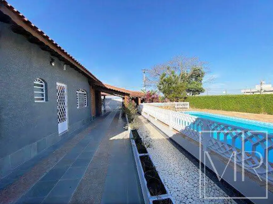 Casa com 3 quartos à venda, 492m2 em Jardim Alvinópolis, Atibaia - SP - imagem 1 Foto 1 de Casa com 3 quartos à venda, 492m2 em Jardim Alvinópolis, Atibaia - SP
