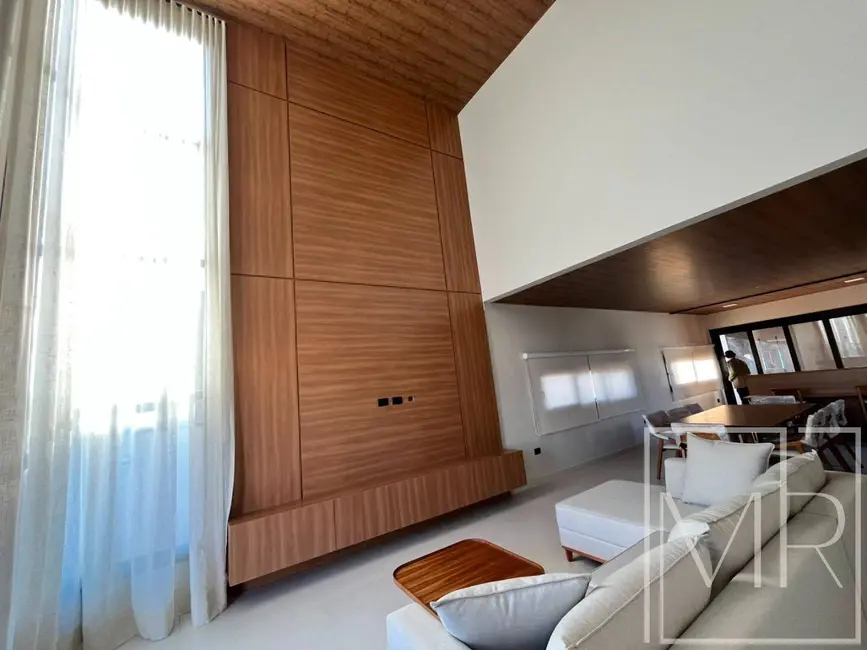 Casa de Condomínio com 4 quartos à venda, 376m2 em Vila Santista, Atibaia - SP - imagem 6 Foto 6 de Casa de Condomínio com 4 quartos à venda, 376m2 em Vila Santista, Atibaia - SP