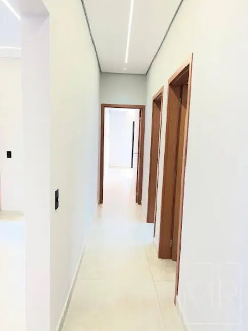 Casa com 3 quartos à venda, 360m2 em Vila Santista, Atibaia - SP - imagem 6 Foto 6 de Casa com 3 quartos à venda, 360m2 em Vila Santista, Atibaia - SP