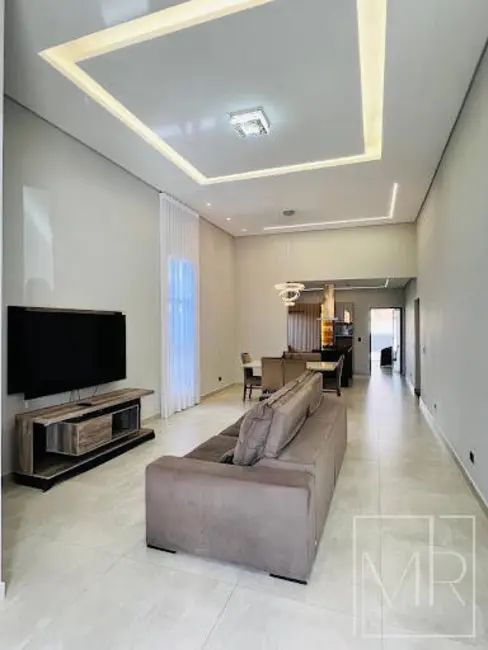 Casa com 3 quartos à venda, 360m2 em Vila Santista, Atibaia - SP - imagem 3 Foto 3 de Casa com 3 quartos à venda, 360m2 em Vila Santista, Atibaia - SP