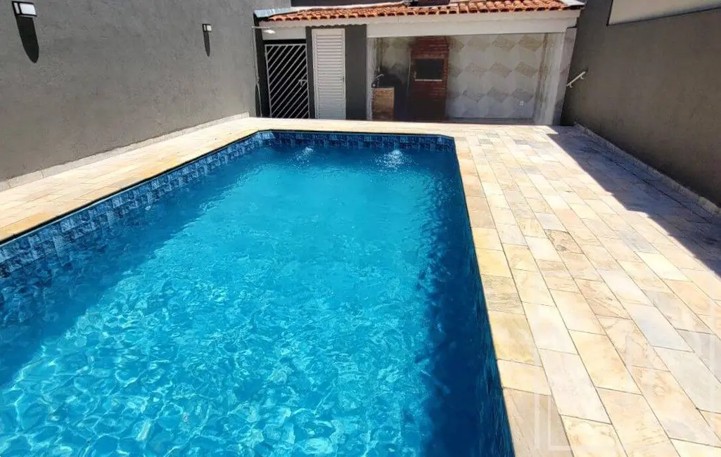 Casa com 2 quartos à venda, 185m2 em Atibaia Jardim, Atibaia - SP - imagem 2 Foto 2 de Casa com 2 quartos à venda, 185m2 em Atibaia Jardim, Atibaia - SP