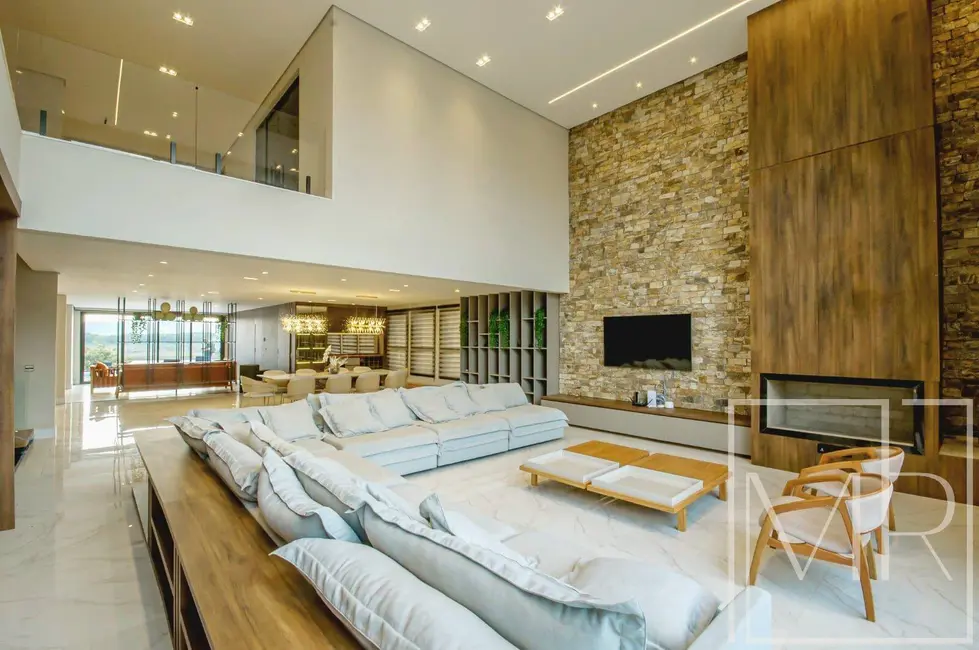 Foto 4 de Casa de Condomínio com 10 quartos à venda, 3000m2 em Piracaia - SP