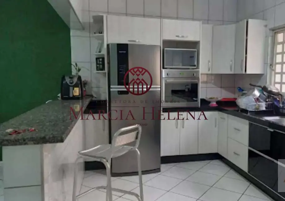 Sobrado com 6 quartos à venda, 320m2 em Parque Via Norte, Campinas - SP - imagem 8 Foto 8 de Sobrado com 6 quartos à venda, 320m2 em Parque Via Norte, Campinas - SP