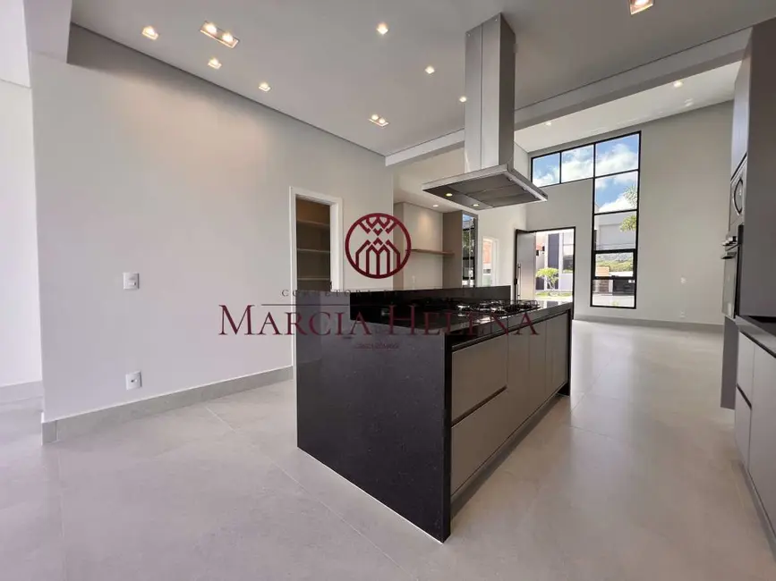 Casa de Condomínio com 3 quartos à venda, 175m2 em Valinhos - SP - imagem 8 Foto 8 de Casa de Condomínio com 3 quartos à venda, 175m2 em Valinhos - SP