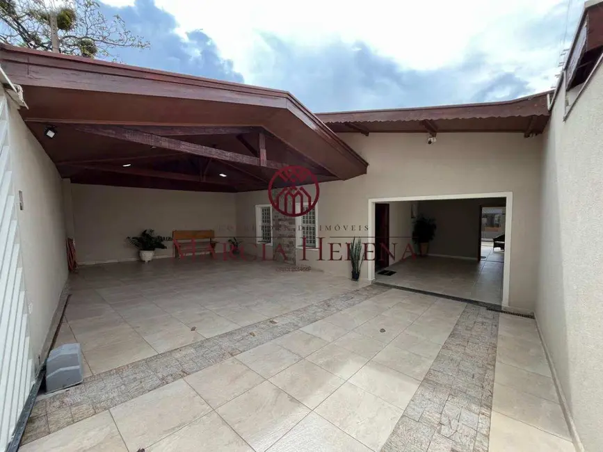 Foto 2 de Casa com 3 quartos à venda, 198m2 em Campinas - SP