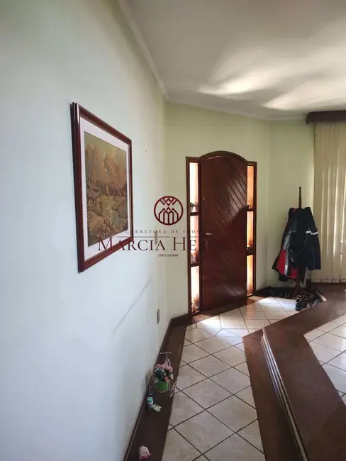Sobrado com 4 quartos à venda, 270m2 em Jardim Magnólia, Campinas - SP - imagem 8 Foto 8 de Sobrado com 4 quartos à venda, 270m2 em Jardim Magnólia, Campinas - SP