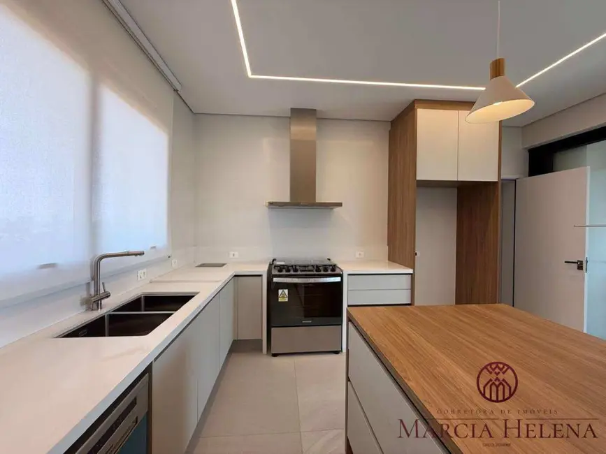 Foto 8 de Apartamento com 4 quartos à venda, 243m2 em Jardim das Paineiras, Campinas - SP