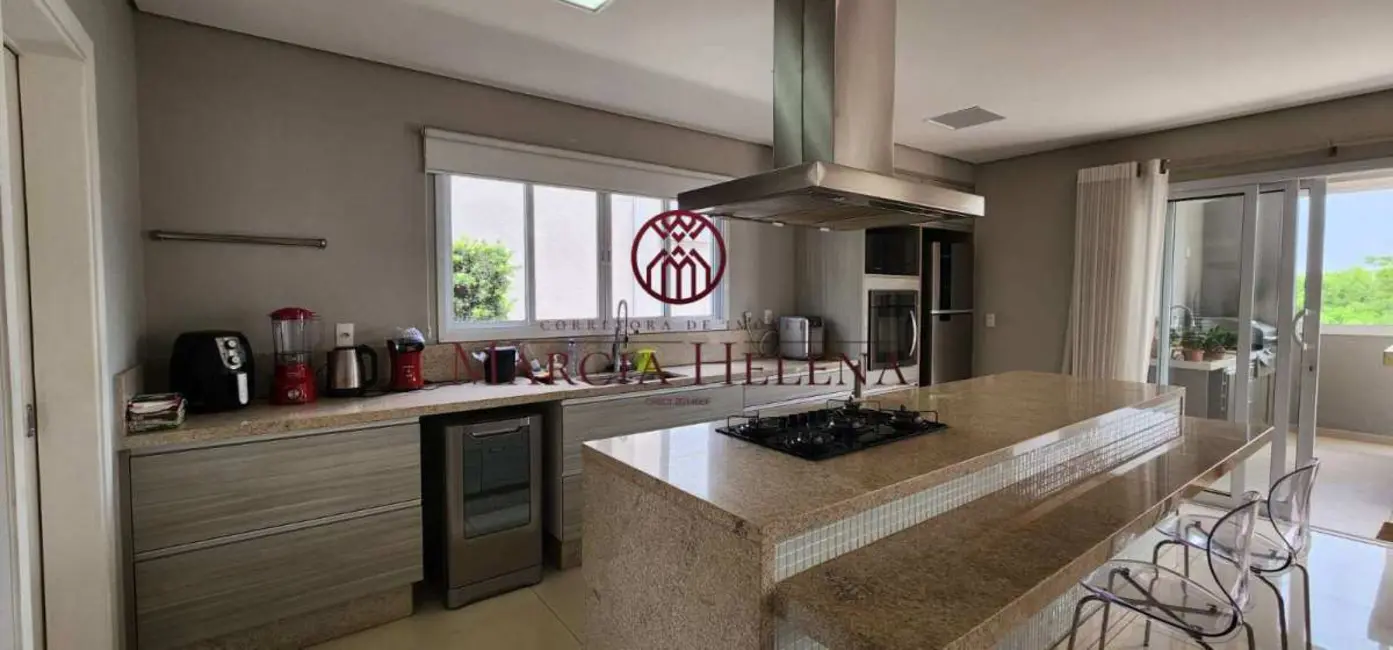 Casa de Condomínio com 3 quartos à venda, 250m2 em Parque das Quaresmeiras, Campinas - SP - imagem 6 Foto 6 de Casa de Condomínio com 3 quartos à venda, 250m2 em Parque das Quaresmeiras, Campinas - SP