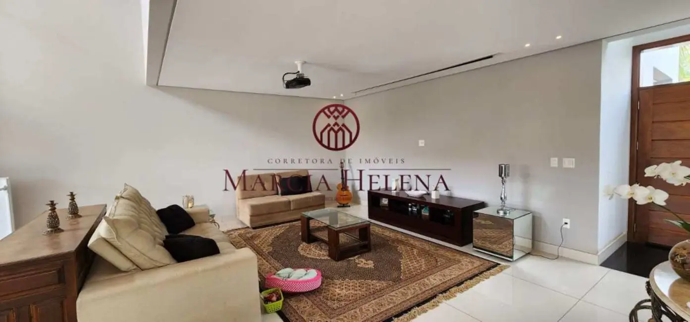 Casa de Condomínio com 3 quartos à venda, 250m2 em Parque das Quaresmeiras, Campinas - SP - imagem 3 Foto 3 de Casa de Condomínio com 3 quartos à venda, 250m2 em Parque das Quaresmeiras, Campinas - SP