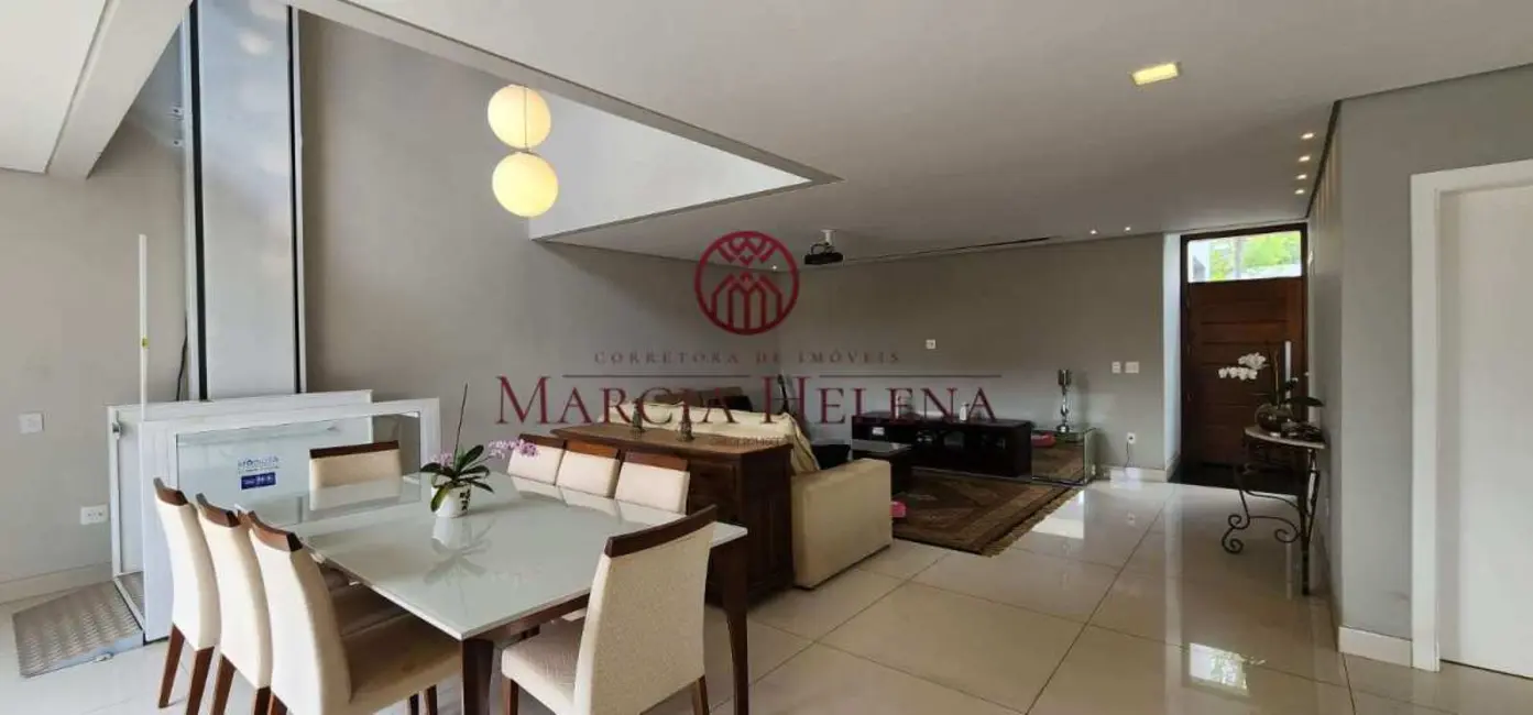 Casa de Condomínio com 3 quartos à venda, 250m2 em Parque das Quaresmeiras, Campinas - SP - imagem 5 Foto 5 de Casa de Condomínio com 3 quartos à venda, 250m2 em Parque das Quaresmeiras, Campinas - SP