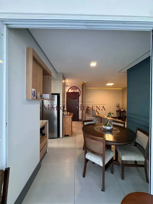 Foto 8 de Apartamento com 3 quartos à venda, 110m2 em Vila Embaré, Valinhos - SP