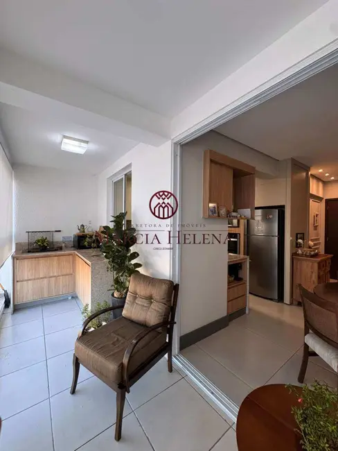 Foto 2 de Apartamento com 3 quartos à venda, 110m2 em Vila Embaré, Valinhos - SP
