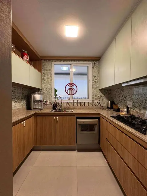 Foto 9 de Apartamento com 3 quartos à venda, 110m2 em Vila Embaré, Valinhos - SP