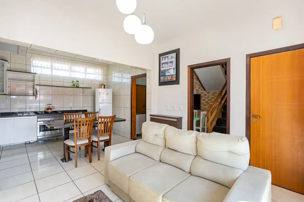 Foto 5 de Sobrado com 3 quartos à venda, 280m2 em Sítio Cercado, Curitiba - PR