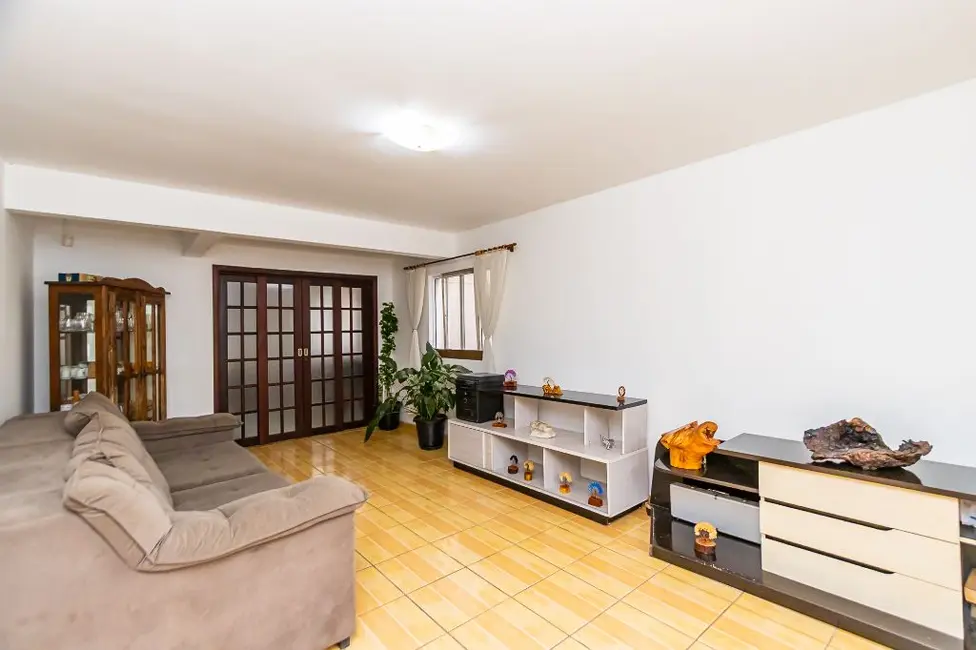 Foto 3 de Sobrado com 3 quartos à venda, 170m2 em Alto Boqueirão, Curitiba - PR