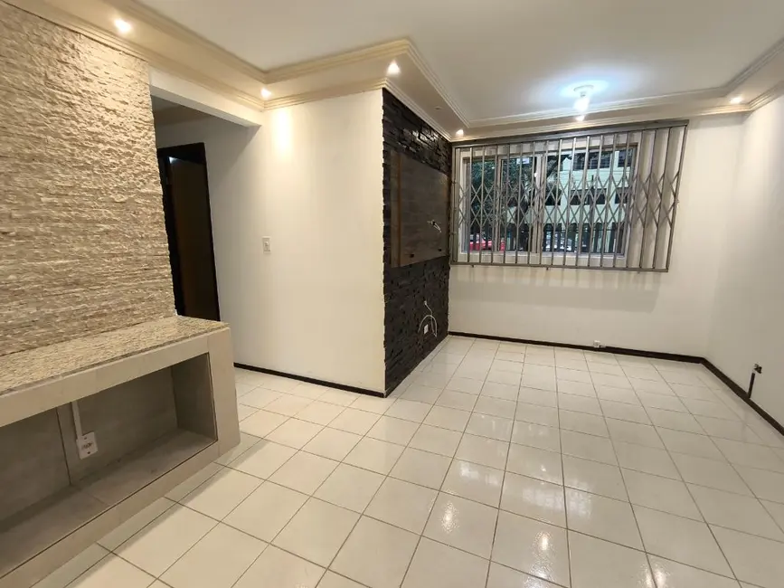 Foto 1 de Apartamento com 3 quartos para alugar, 58m2 em Sítio Cercado, Curitiba - PR
